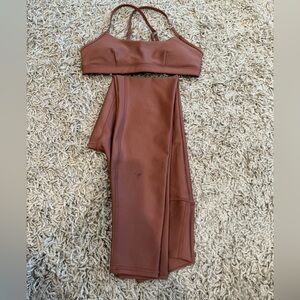 Alo Yoga Set size Small for both Sports Bra and Legging.
